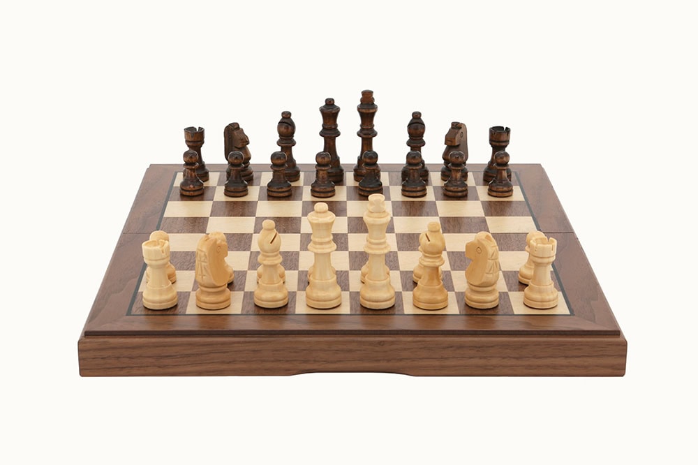 Dal Rossi Chess Set, folding, walnut inlaid, 12"