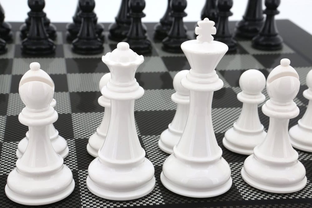 Dal Rossi Italy Black/White Chess Set on Carbon Fibre Shiny Finish Chess Box 20” with compartments