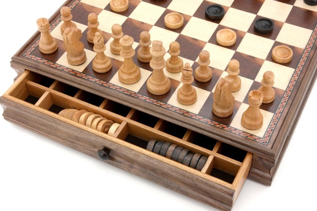 Dal Rossi Chess / checkers, walnut box, with drawers and chess piece compartments, 15