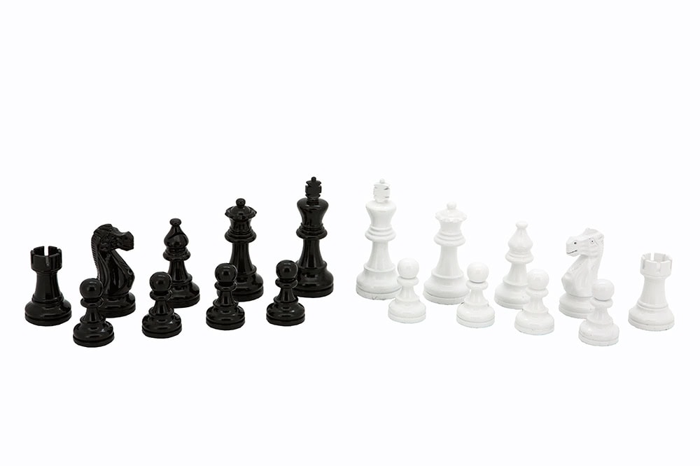 Dal Rossi Italy Carbon Fibre Shiny Finish Chess Box 16” with Black and White Chess Pieces