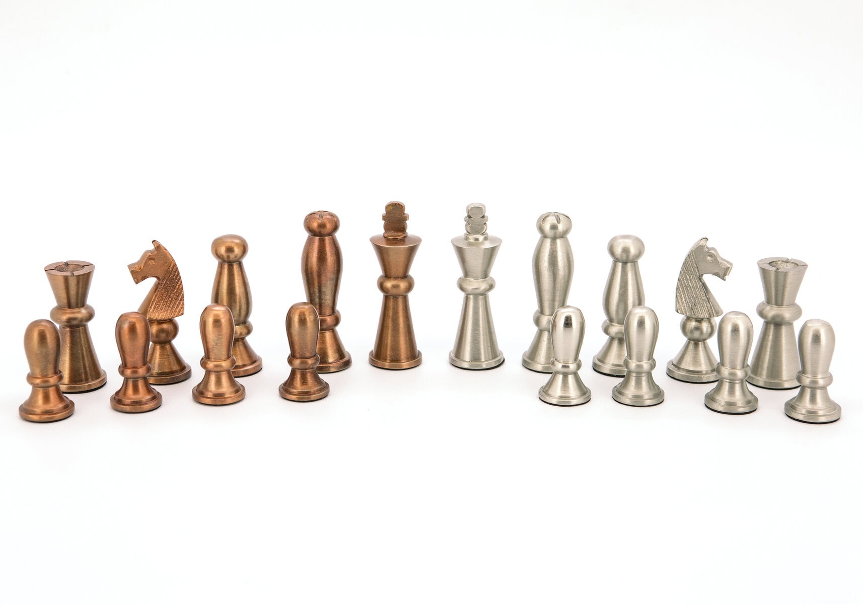 Dal Rossi Italy Chess Set Carbon Fibre Finish 16″ With Compartments, With Copper & Silver Weighted Metal Chess Pieces 85mm pieces