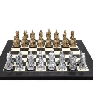 Dal Rossi Italy Roman Chessmen on a Black / Erable, 40cm Chess Board