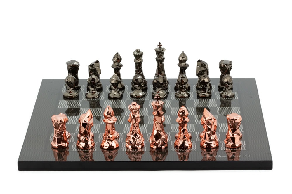 Dal Rossi Italy Chess Set with  Diamond-Cut Copper & Bronze 85mm chessmen on a Carbon Fibre Shiny Finish Chess Board16”