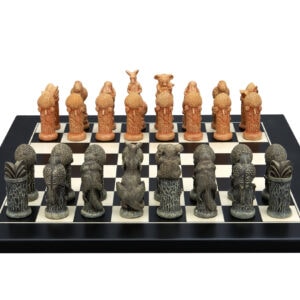 Dal Rossi Hand Paint - Australiana Chessmen on a Black / Erable, 40cm Chess Board