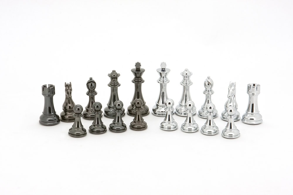 Dal Rossi Italy Silver and Black Weight Chess pieces110mm Chessmen on a Walnut Inlaid Chess Box with Compartments 20"